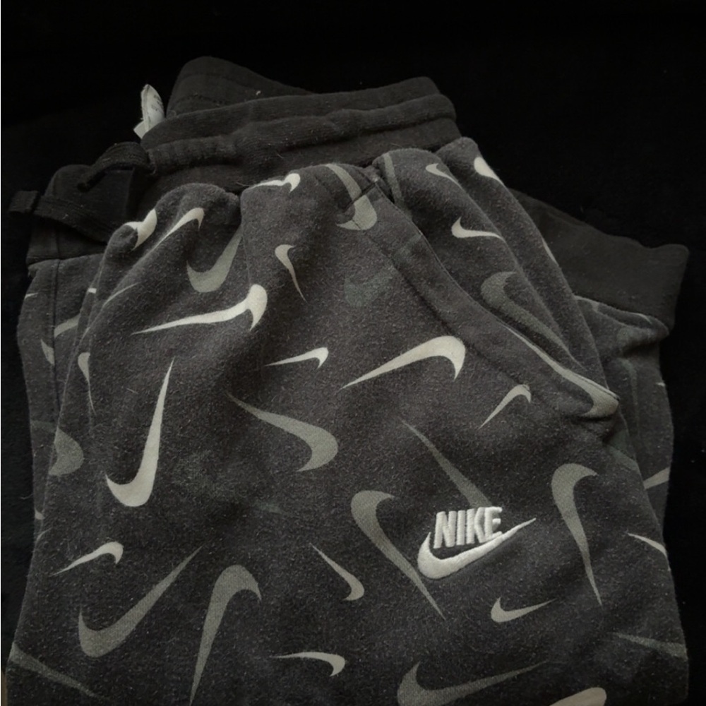 Nike Boys XL Black Joggers